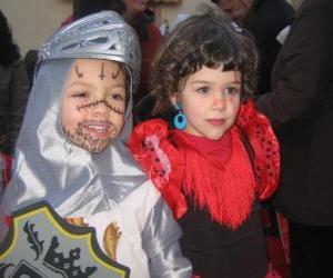 Puzzle Garçon et fille déguisés de carnaval