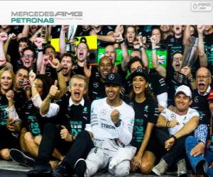 Puzzle Lewis Hamilton, champion du monde de F1 2014 avec Mercedes